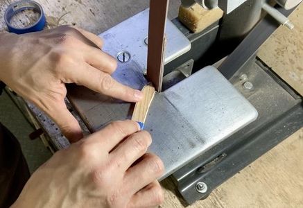 DIY Straight Razor From an Old Saw Blade : 6 Steps (with Pictures ...