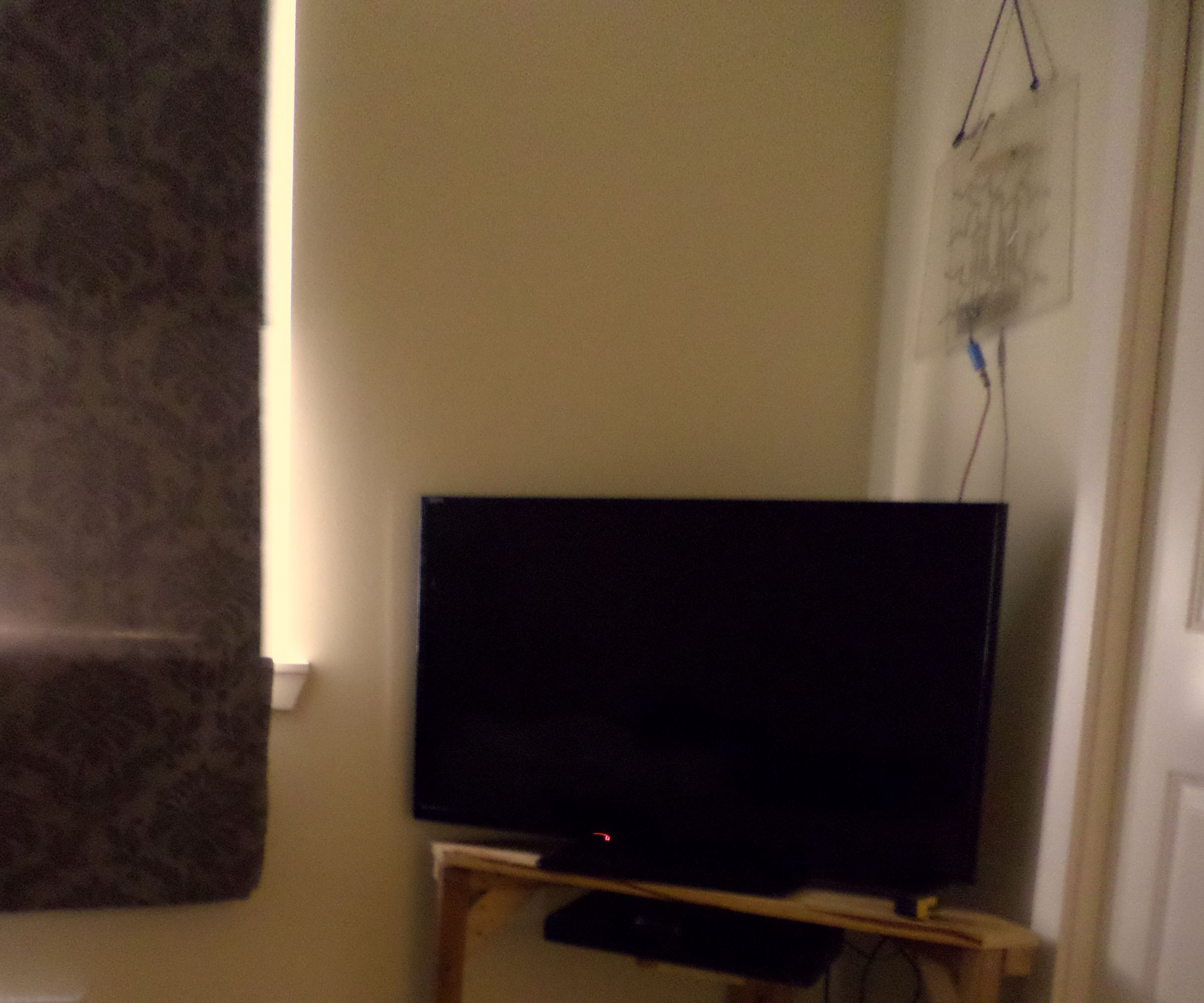 $1.50 Knockdown TV Stand From Pallets