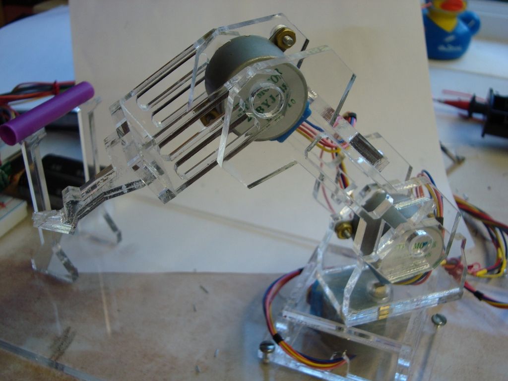 Plexi Bot: Wireless Robotic Arm