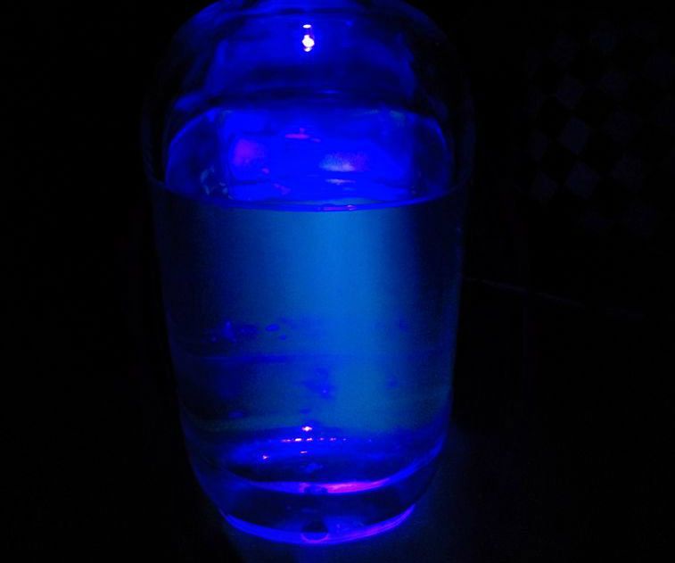 Fluorescent Tonic Water Lamp