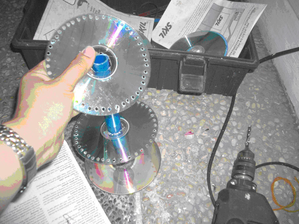 Earing Holder and Light Reflector
