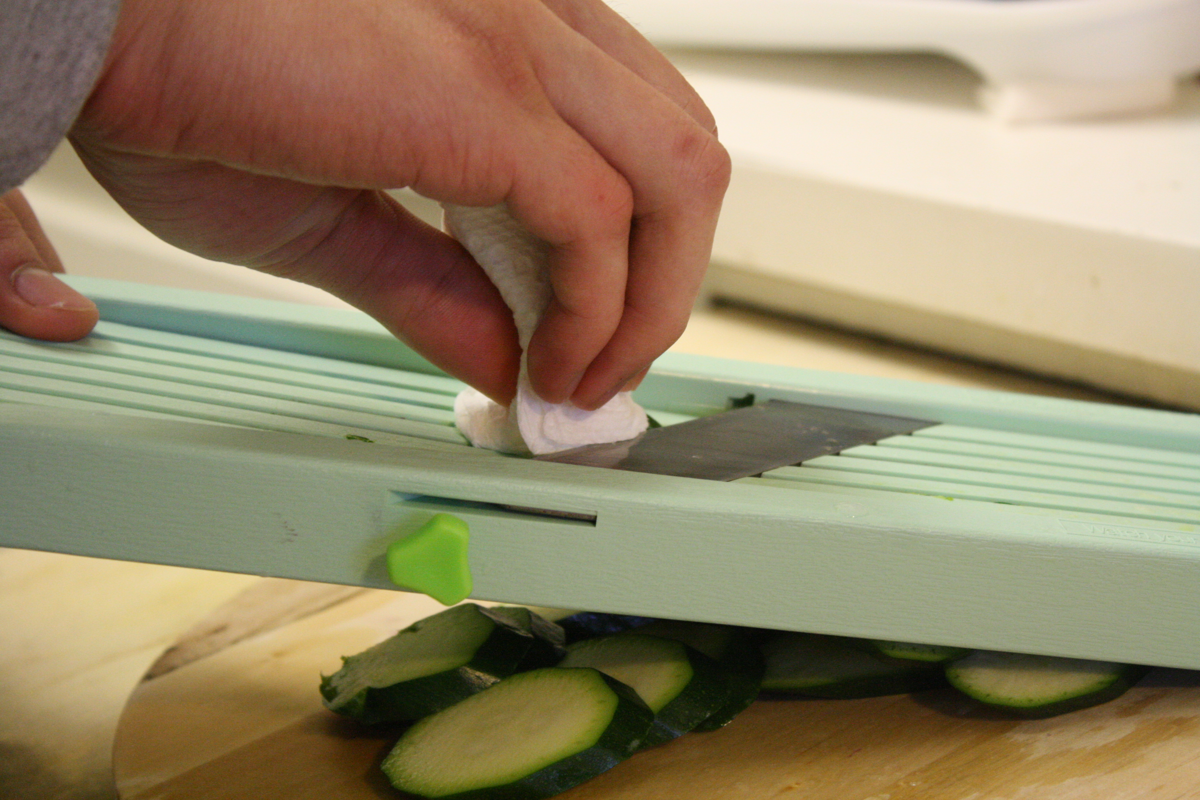 The Secret to Slicing Safely 8 Steps Instructables