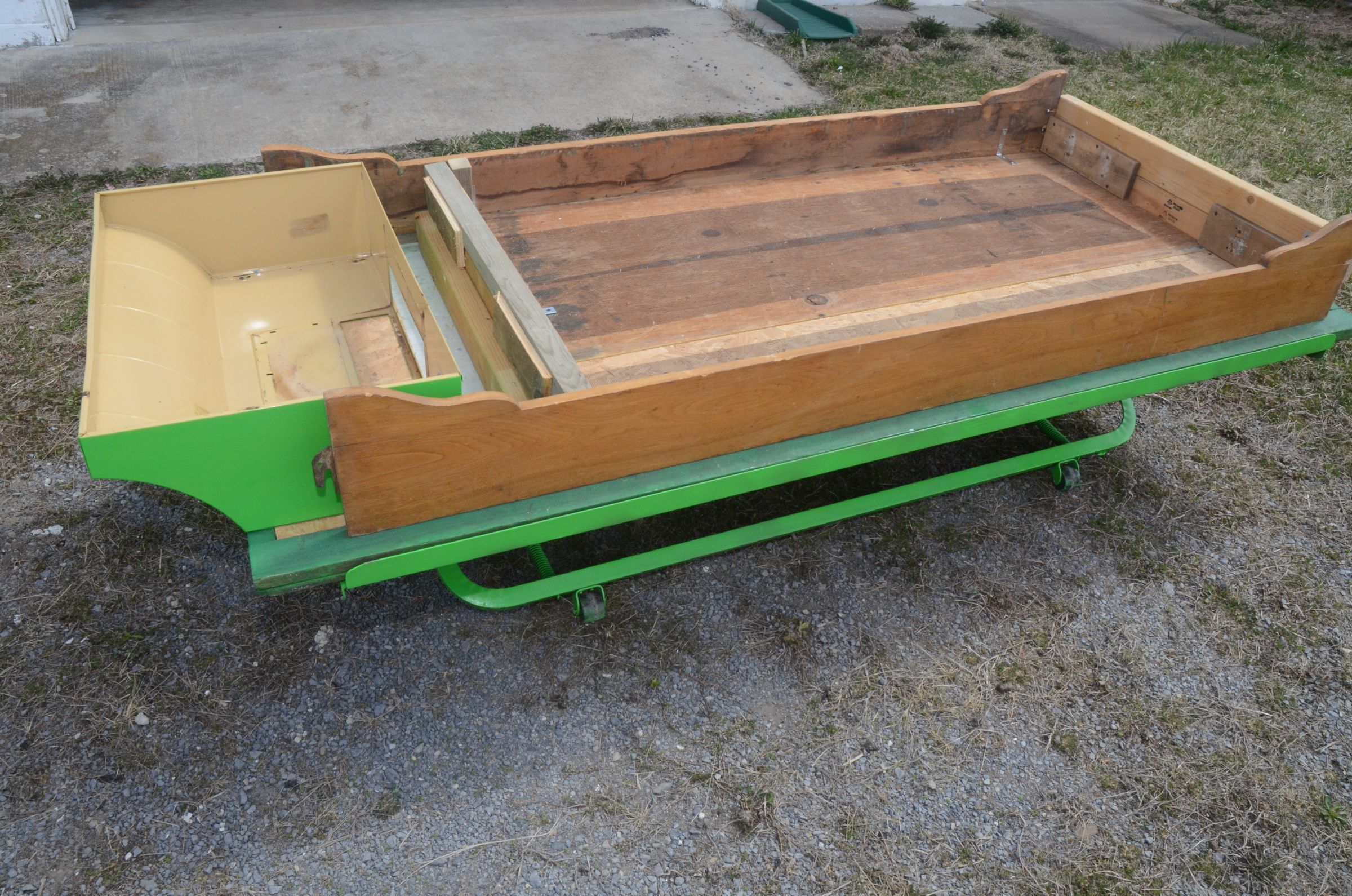 99.7% Reclaimed Mobile Raised Herb Bed