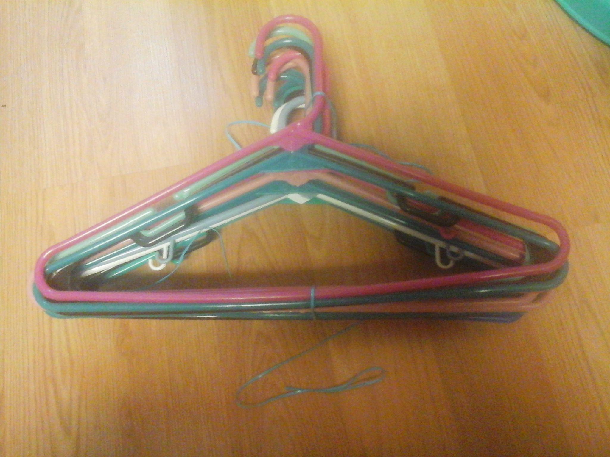 Store Hangers Easily