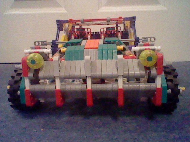 Knex Car With Large Trunk Space Crash Test.