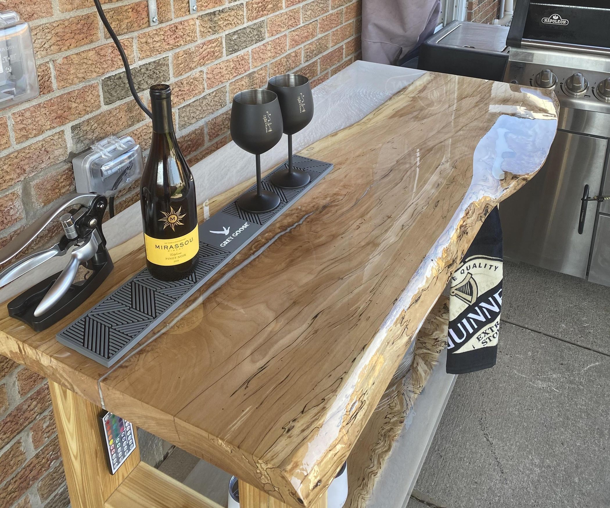 Live Edge Epoxy Resin Custom Outdoor Bar Table 12 Steps (with