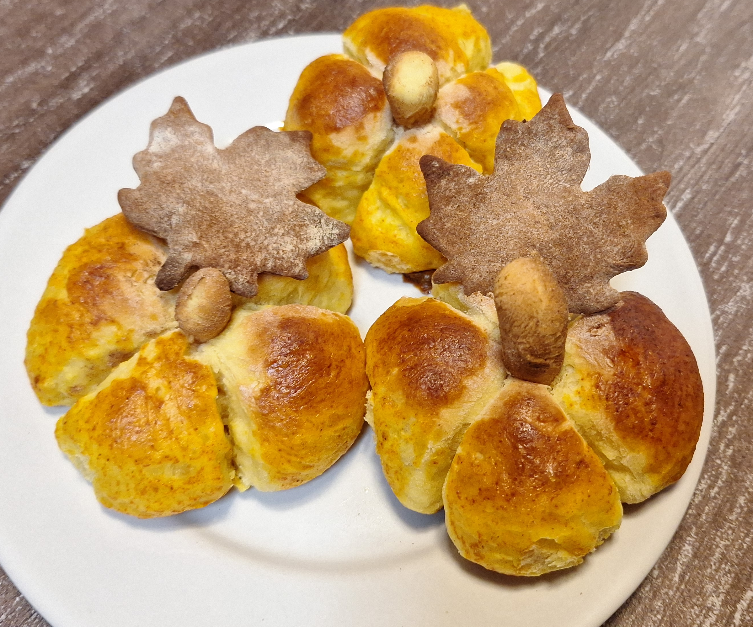 🎃 Pumpkin Buns for Halloween!