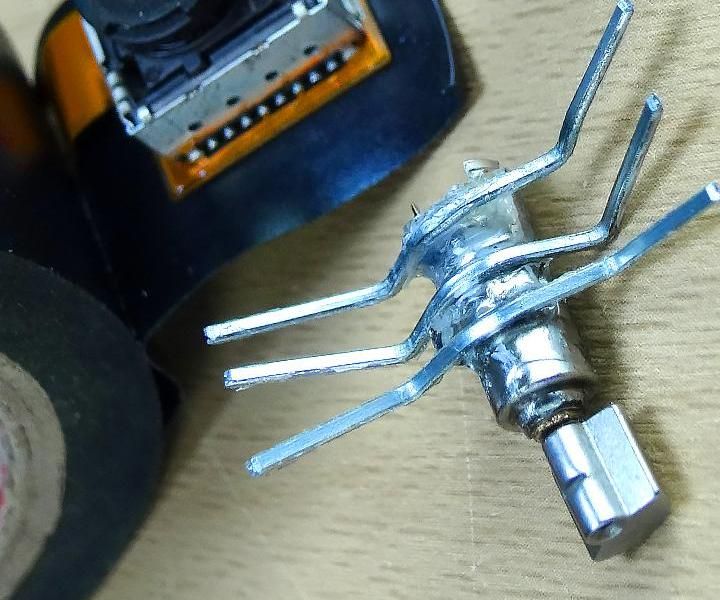 I Created a Mini Robot From a Phone in Just 3 Minutes