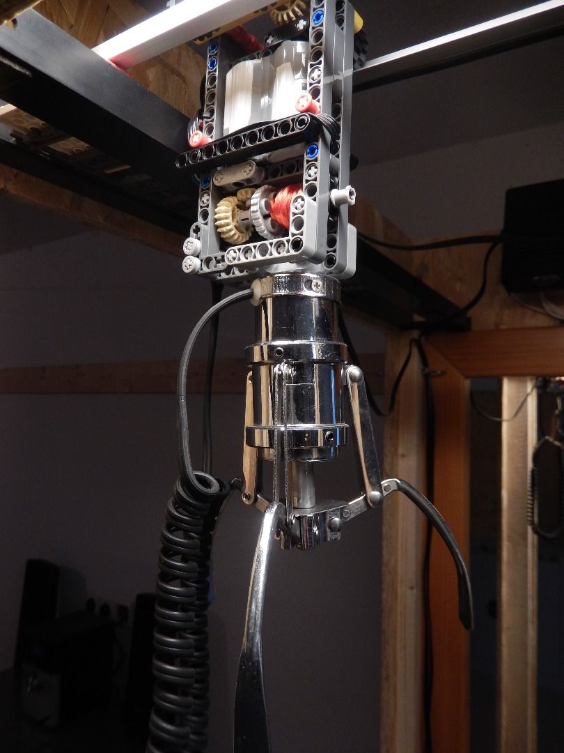 DIY CLAW MACHINE : 7 Steps (with Pictures) - Instructables