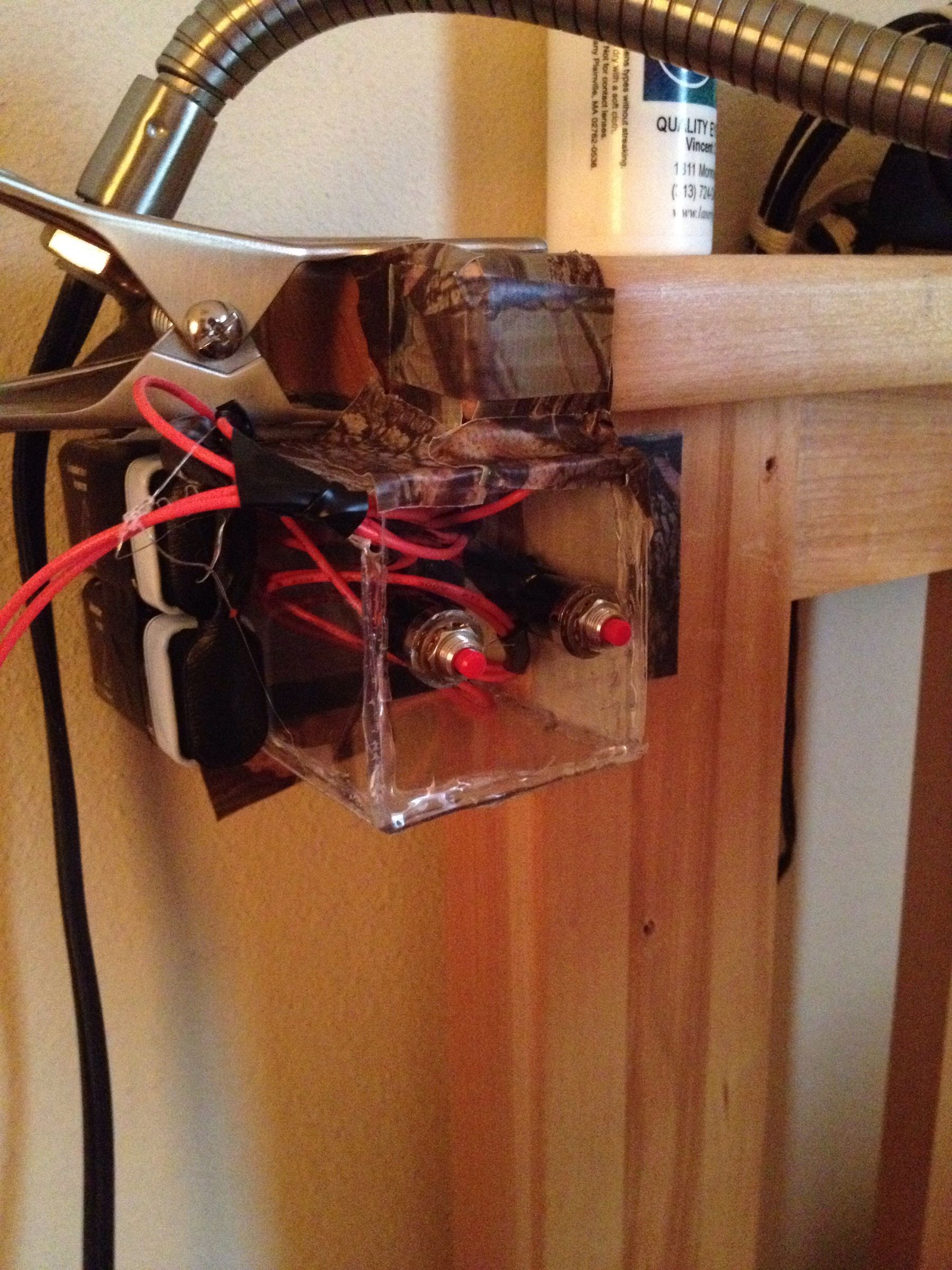 Control Your Bedroom Lights With a Simple DIY Push Switch