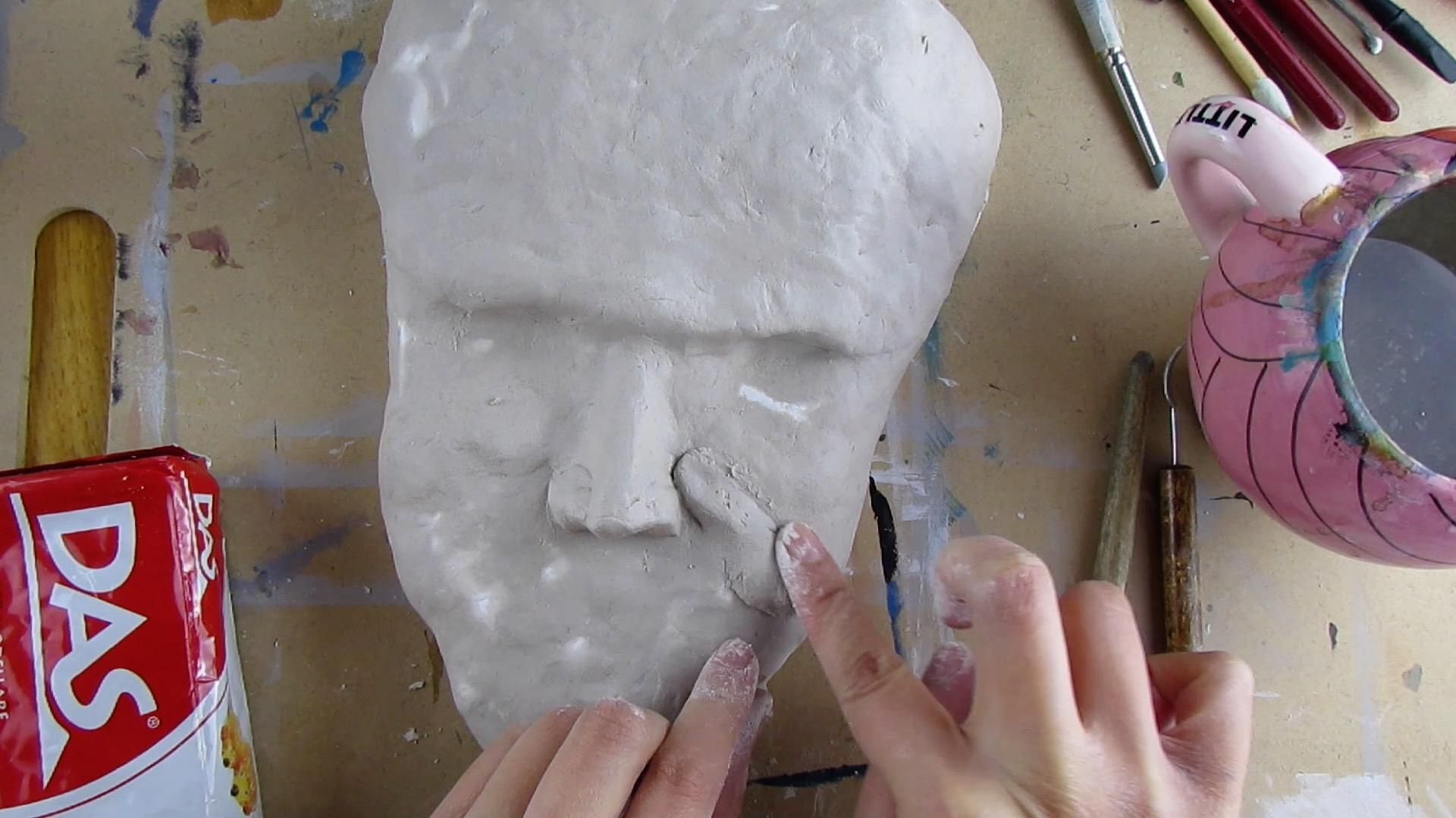 IT Pennywise Paper Mache Wall Decor 5 Steps (with Pictures