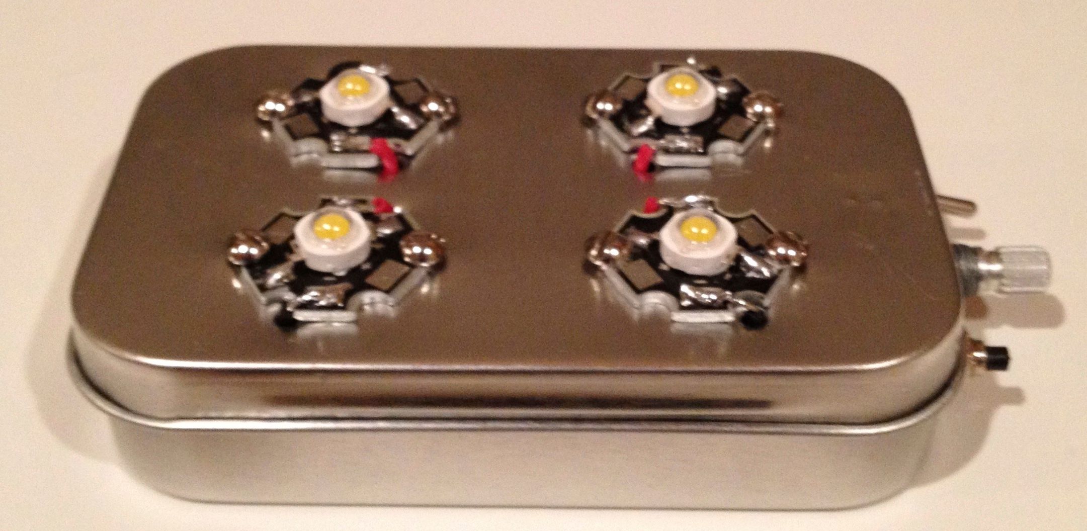 MintyStrobe2 - an Adjustable Strobe Light in an Altoids Tin