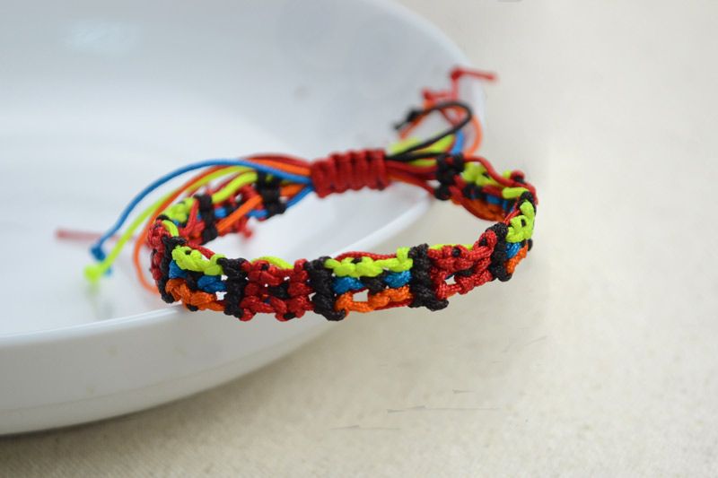 String Bracelet Patterns for Guys