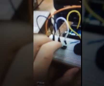 Keyboard Instrument With Arduino (from Arduino Book)