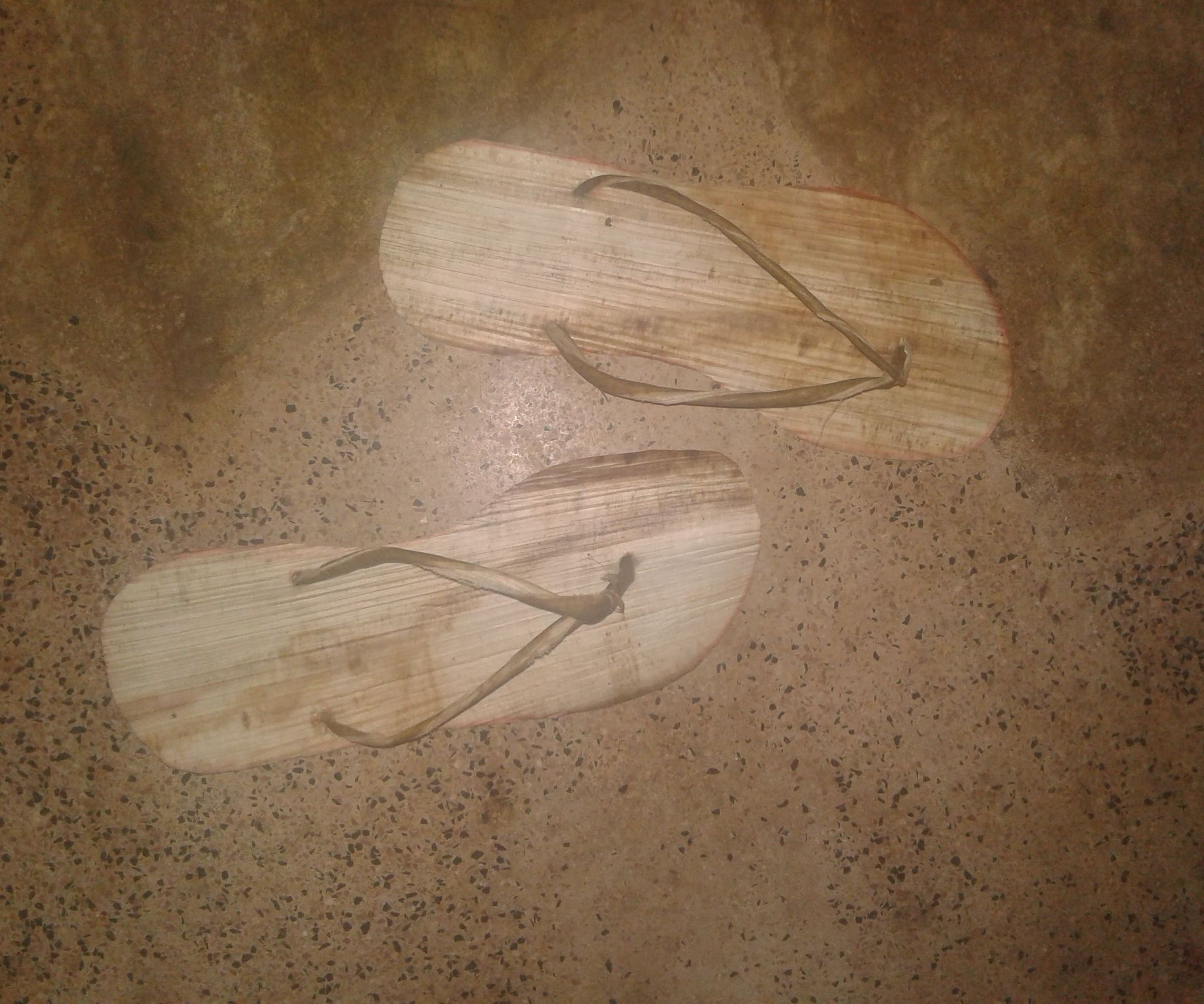 Cheap betel nut tree (Areca catechu tree) footwear