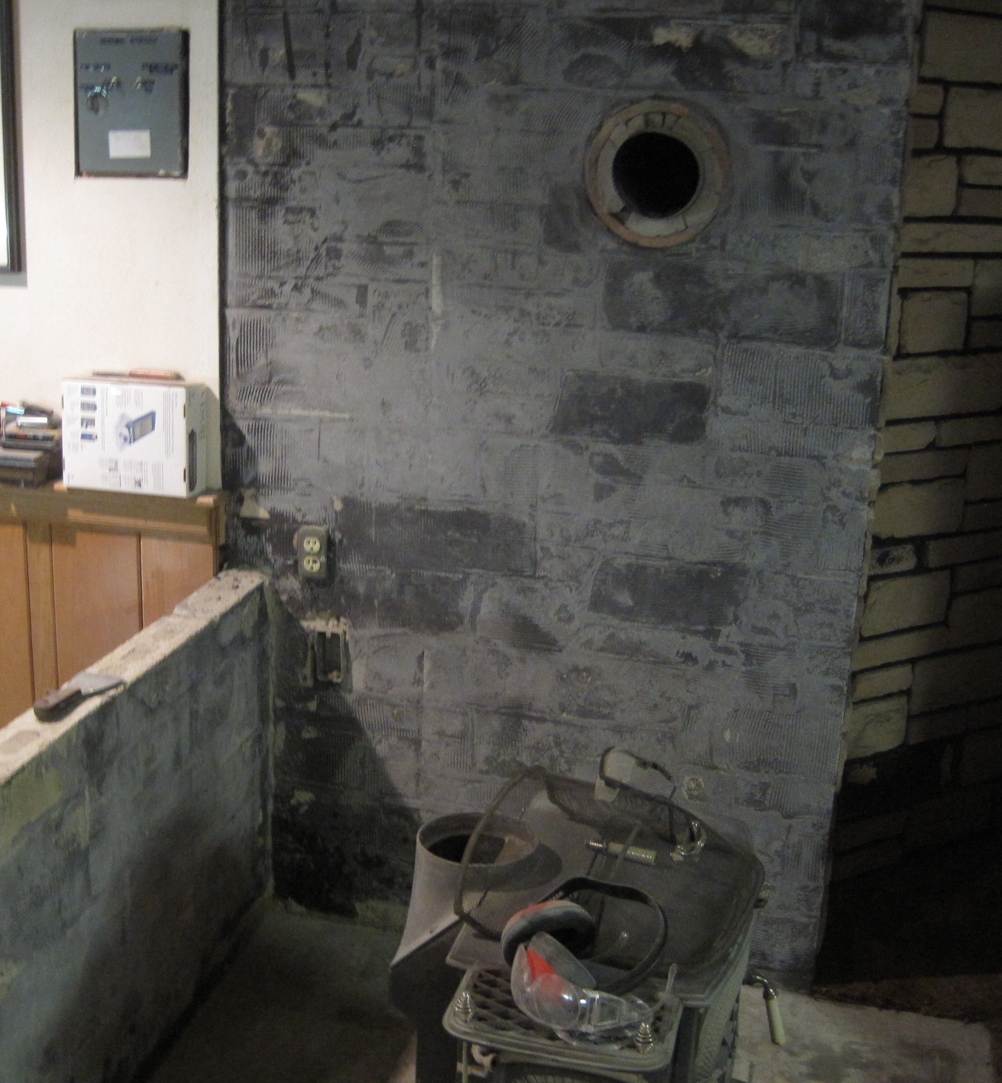 Textured Paint on Concrete Block 4 Steps Instructables