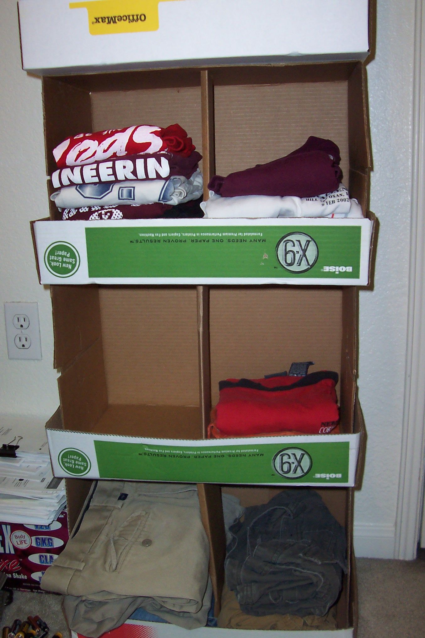 Temporary Shelving Doubles As Moving Boxes