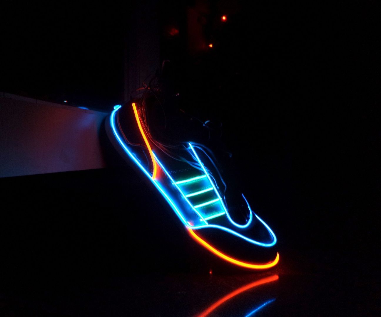 Electro-Luminescent Shoes