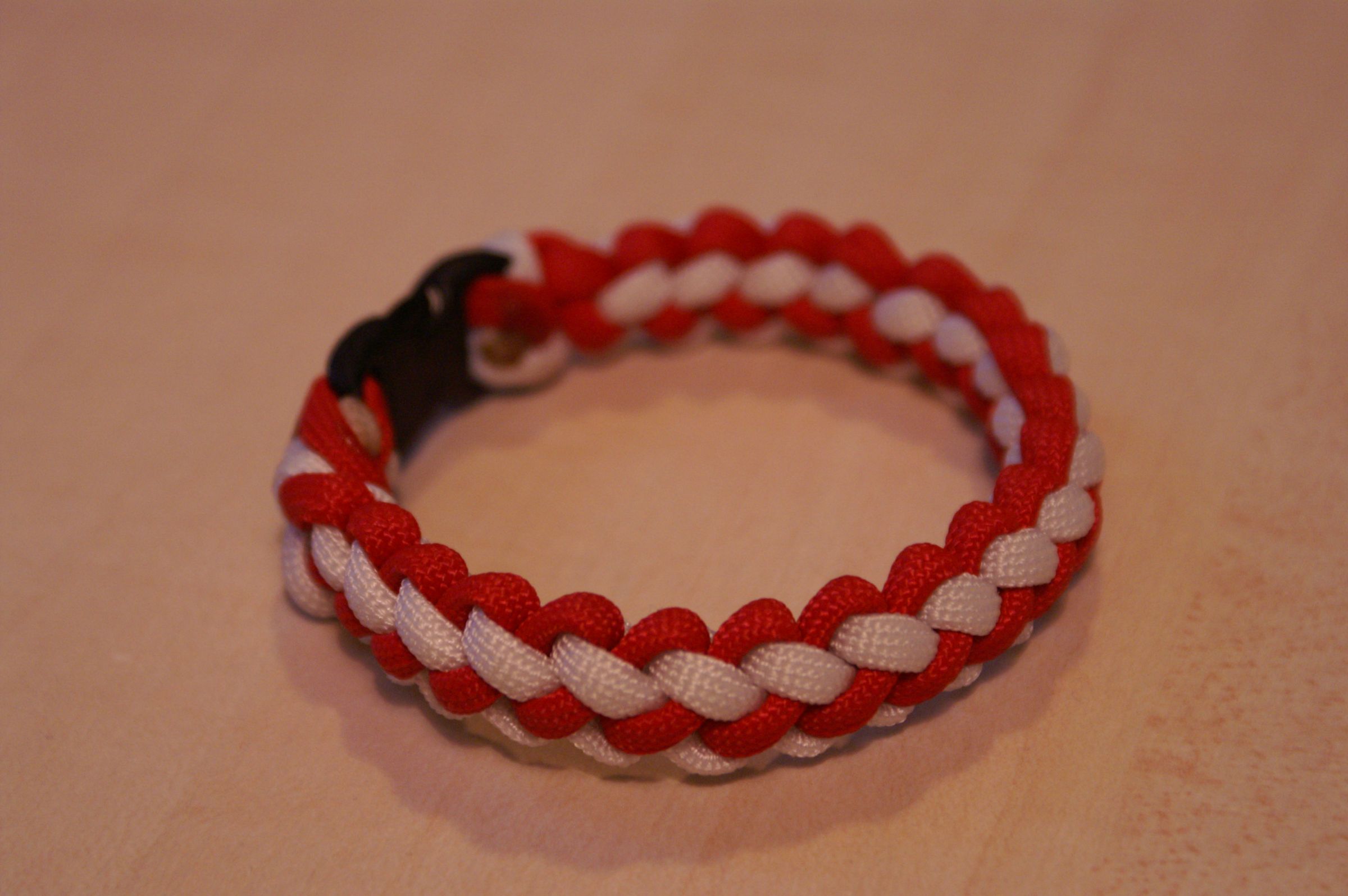 Survival Bracelet II