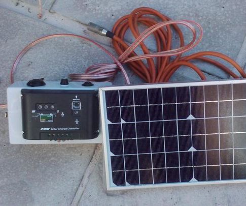 Small 12V Battery Solar Power Charging Rig For A Caravan or Camper