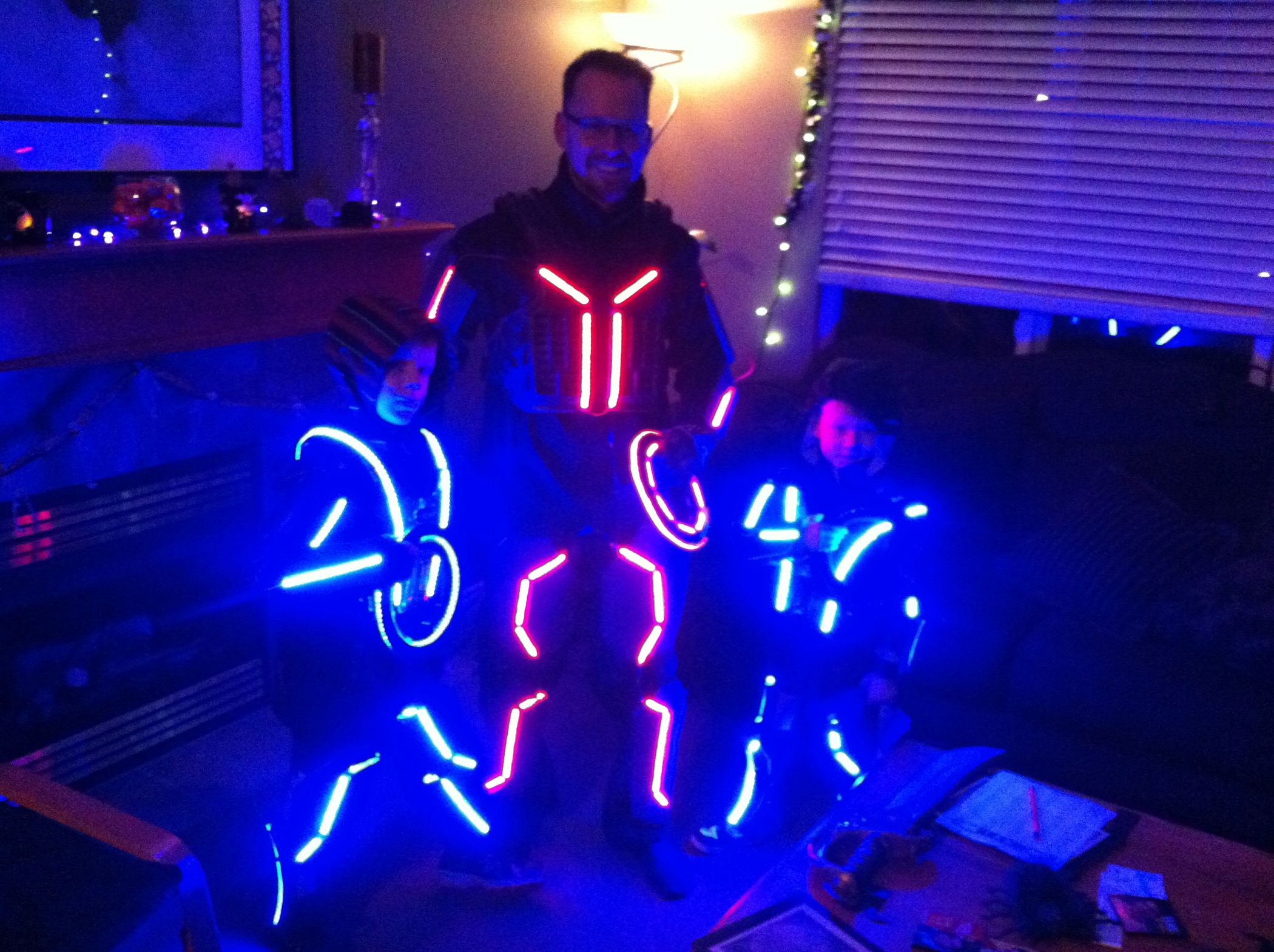 Tron Costume 5 Steps (with Pictures) Instructables