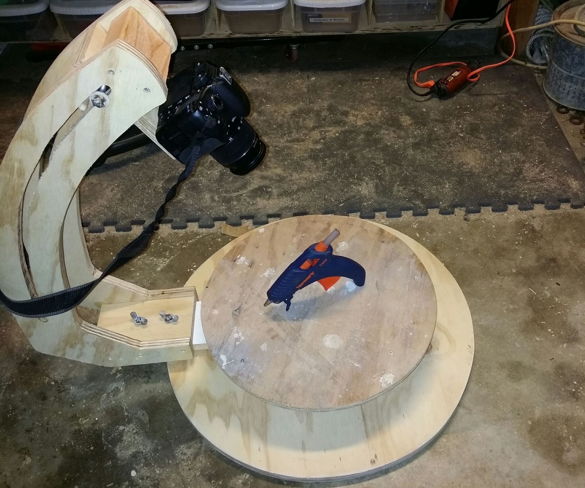 Rotating 3D Model Capture Stand