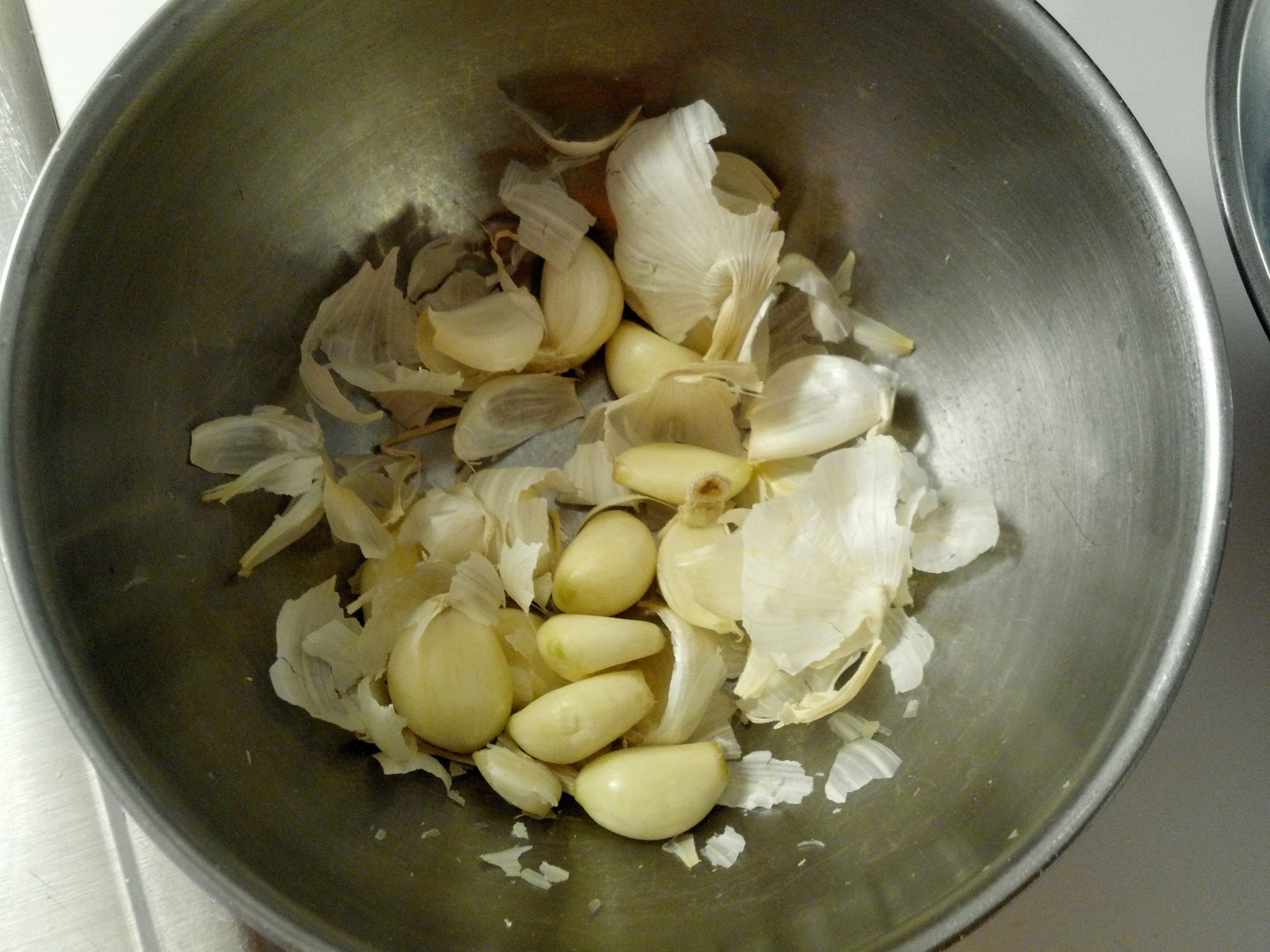 How to Peel Garlic Quickly 4 Steps Instructables