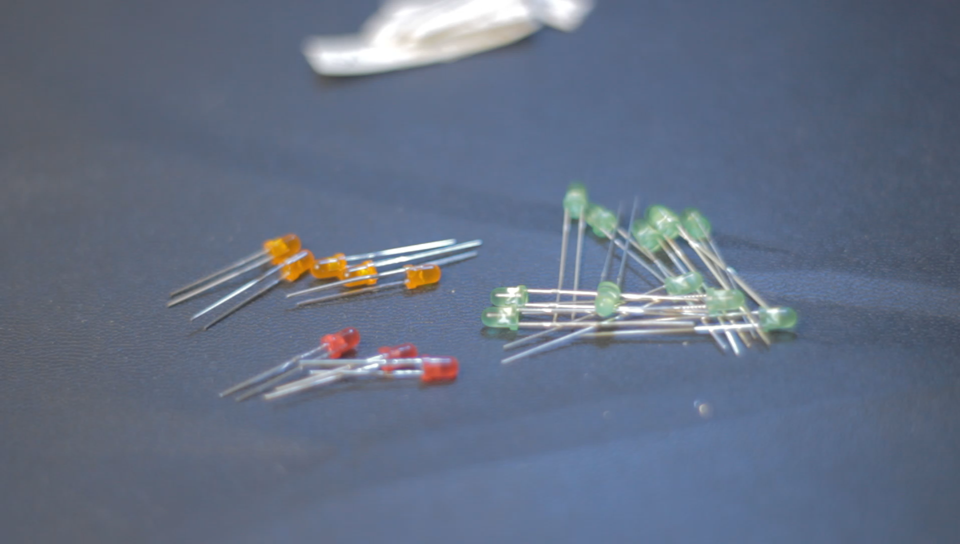 Simple 20 LED Vu Meter Using LM3915 : 6 Steps - Instructables