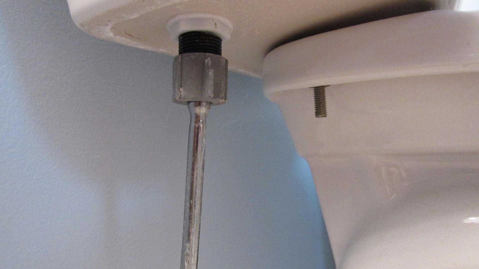 How to Fix a Leaking Toilet Tank 16 Steps (with Pictures) Instructables