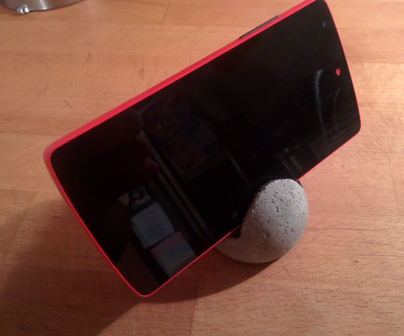 Concrete Phone Stand From a Tennis Ball