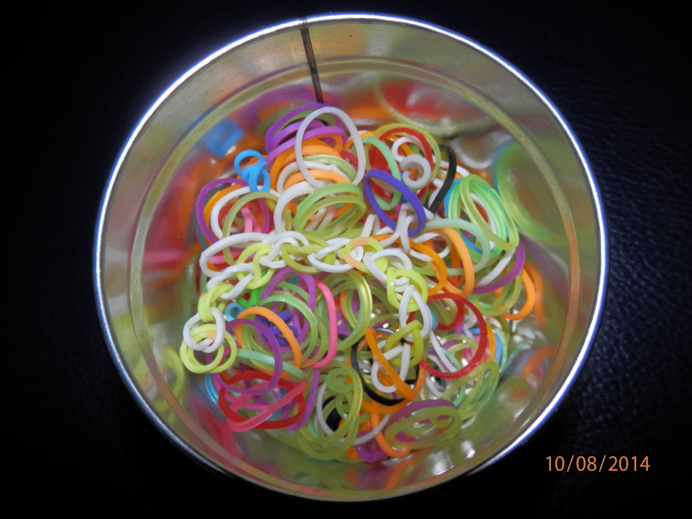 Simple Loom Bands : 6 Steps Instructables