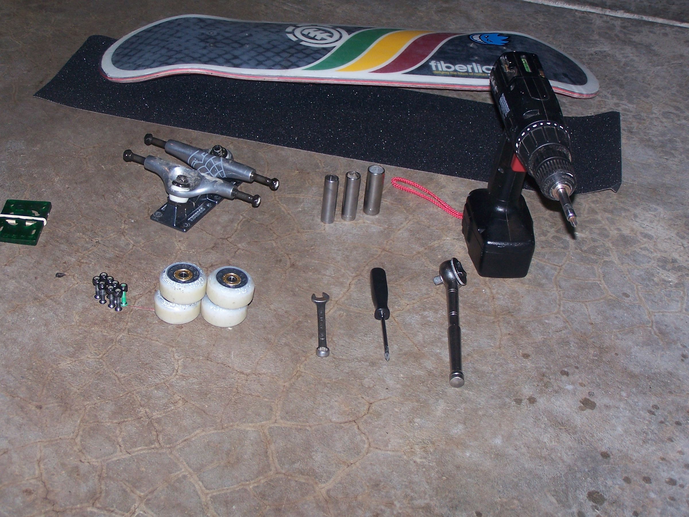 How to Put Together a Skateboard