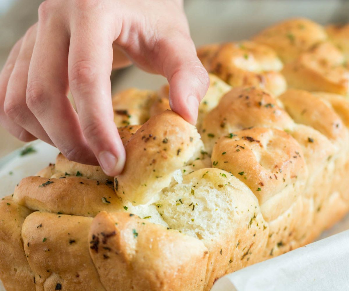 Garlic and Herb Pull-Apart Bread