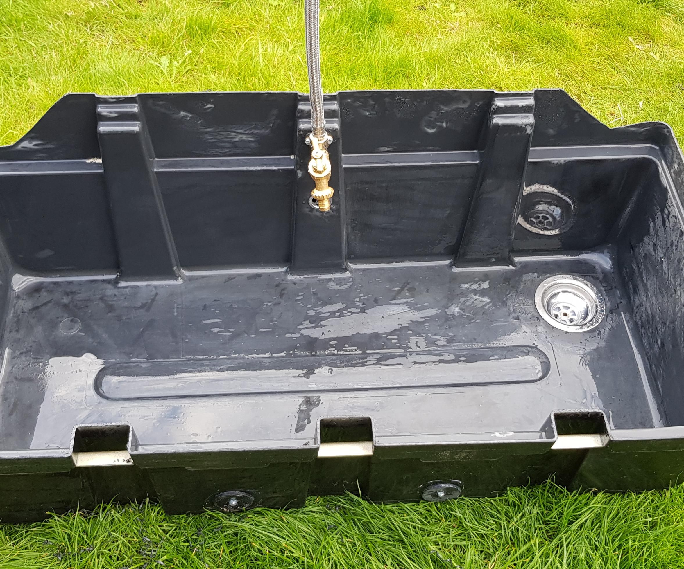 Recycling Plastic Water Tank to Make a Sink.