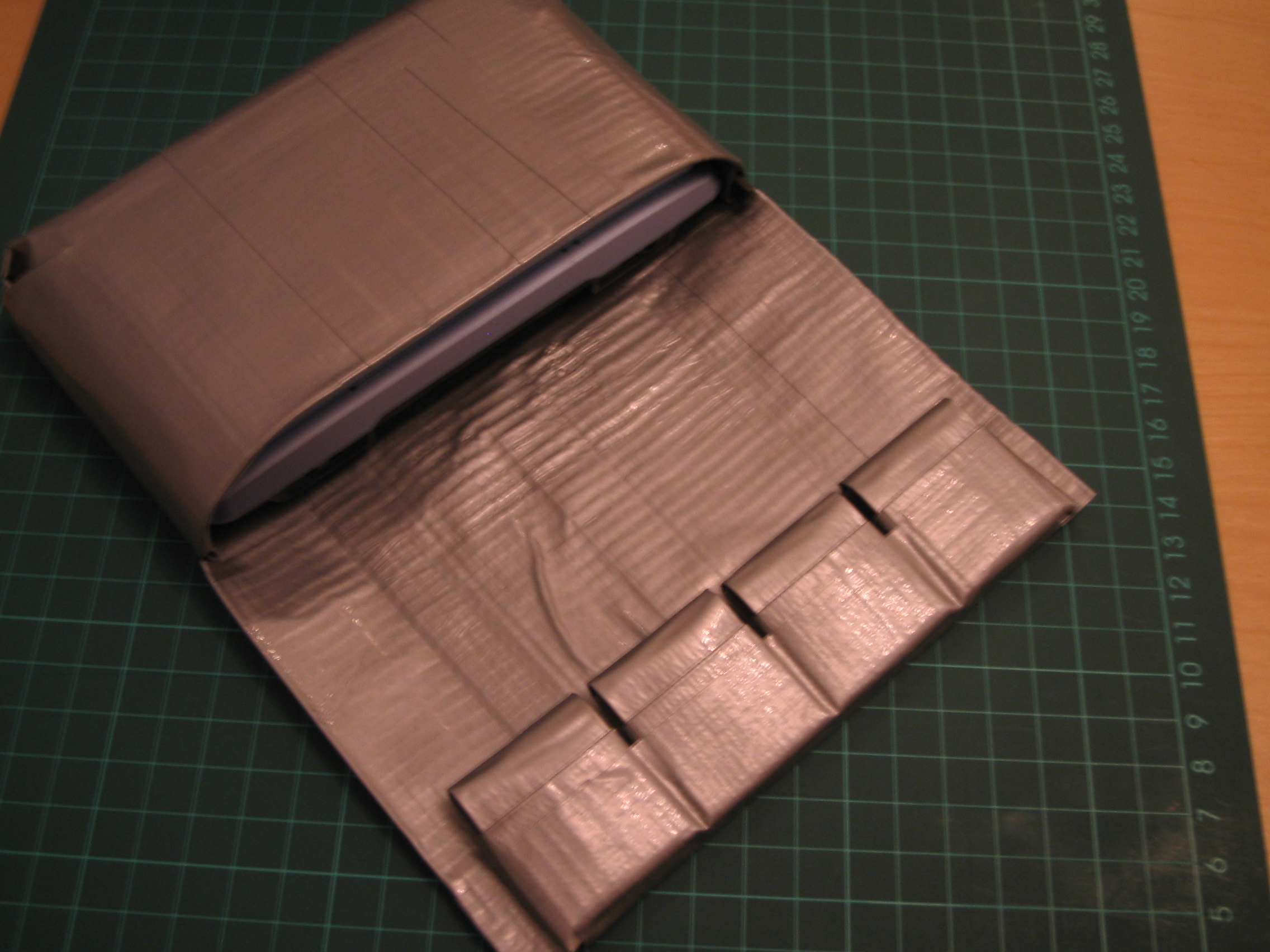 Duck Tape Nintendo DS (Phat) and Games Holder