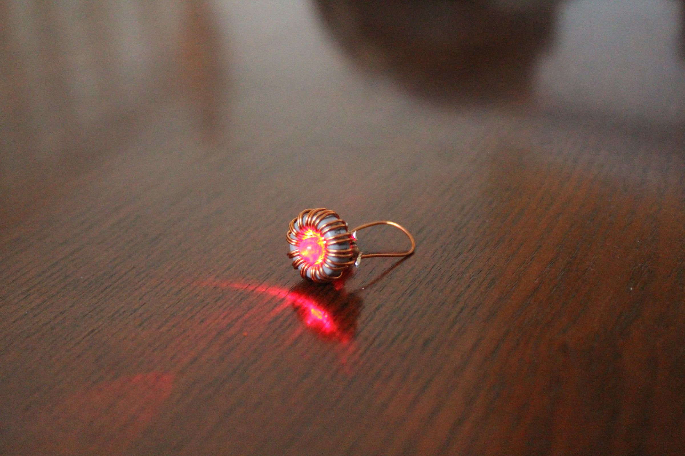 Necklace Joule Thief