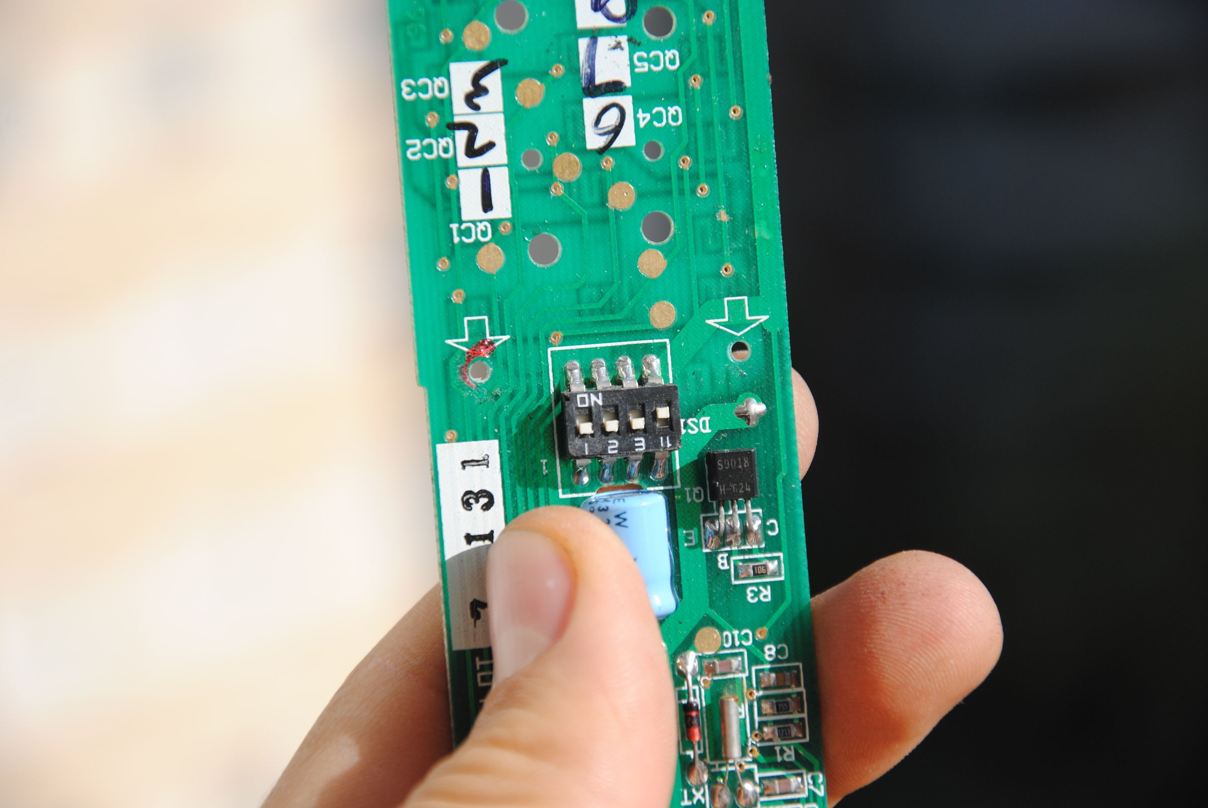 How to Desolder Electronic Components From Circuit Boards 7 Tips