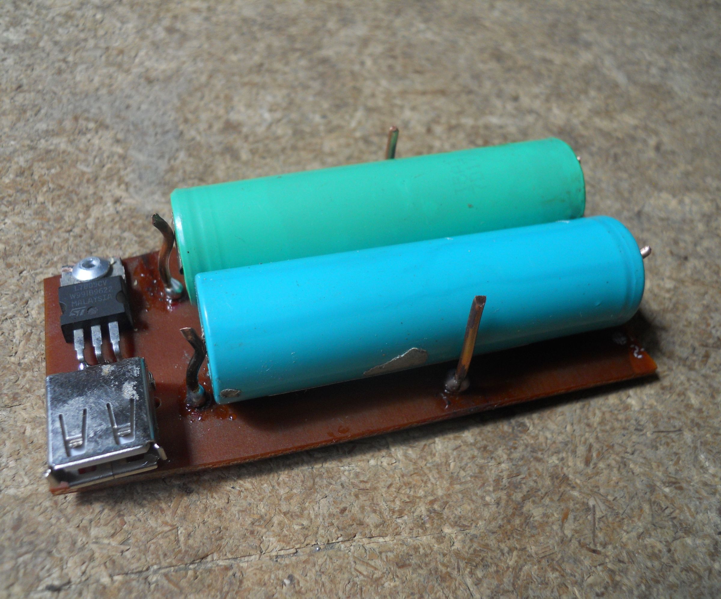 Li-ion Phone Charger From Trash
