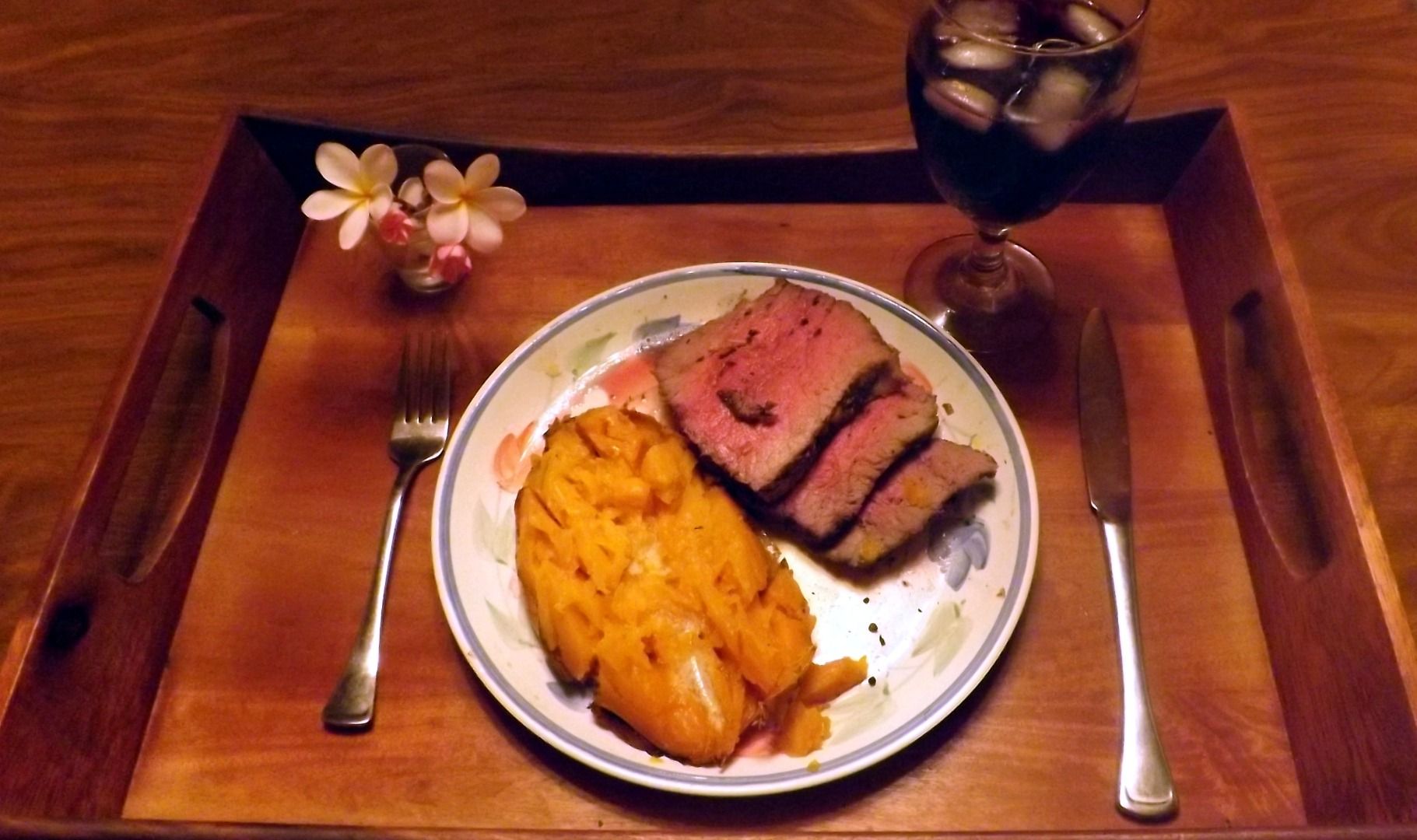 BONELESS BEEF BOTTOM ROUND ROAST RUBBED WITH CRACKED BLACK PEPPER