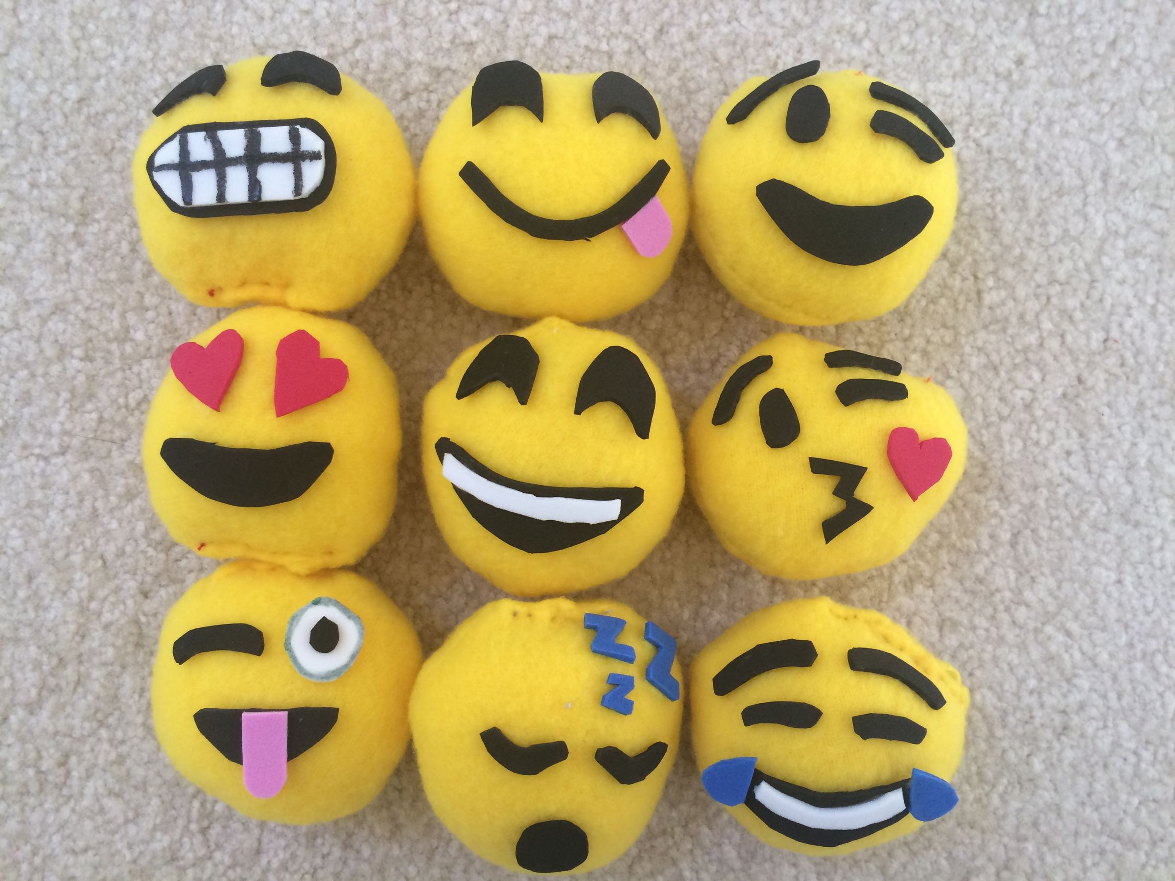 DIY Emoji Pillows 6 Steps (with Pictures) Instructables