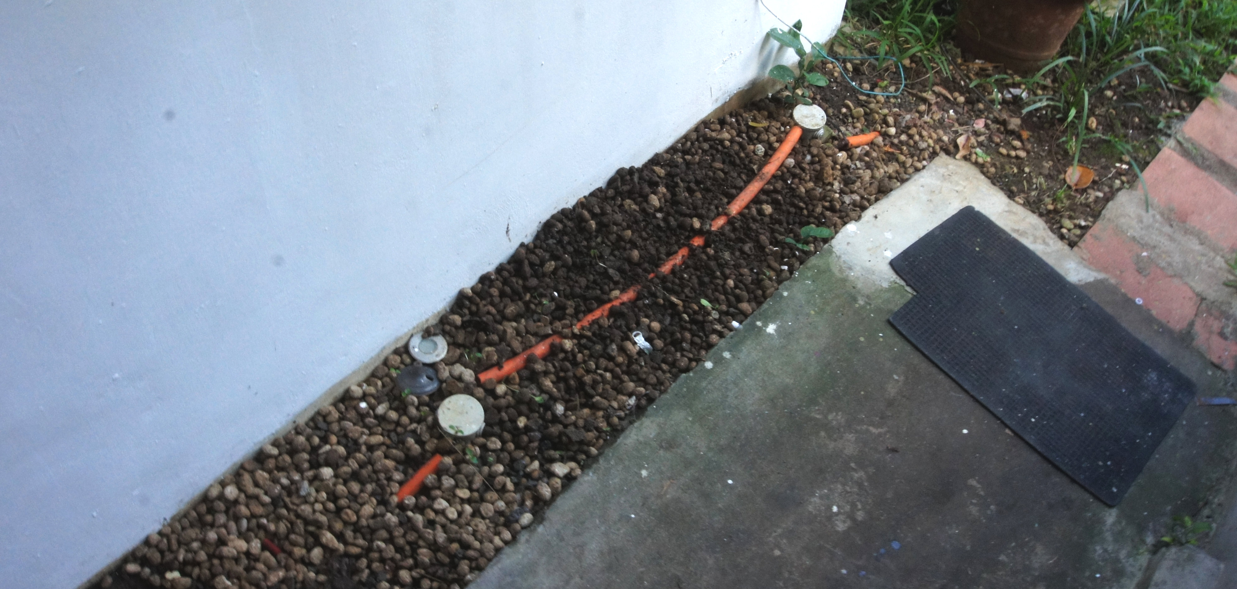 Designing and Installing Off-Grid Solar Power Systems with Battery Storage - Featured Image