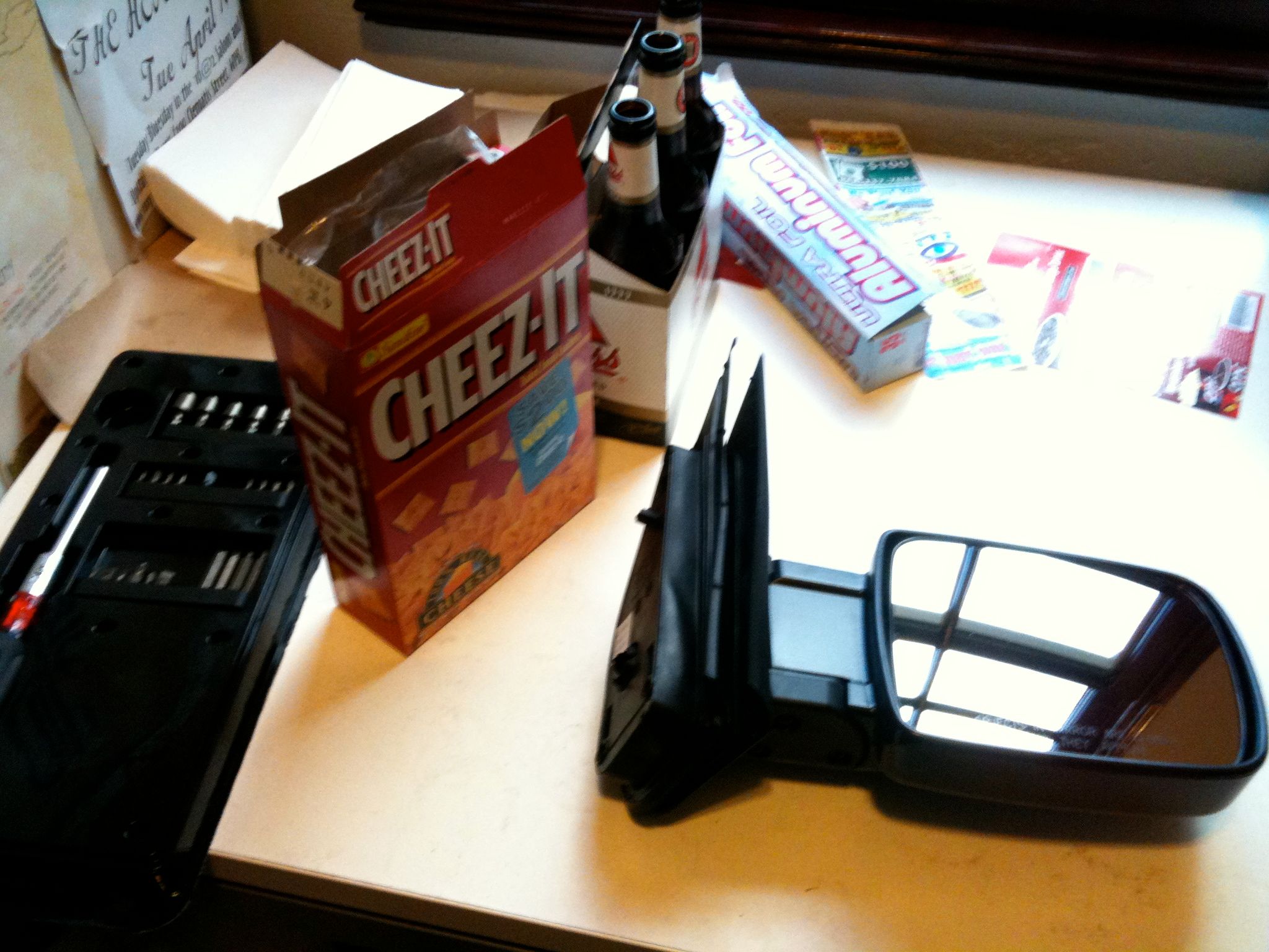 Repairing & Replacing Your Honda Element's Power Passenger Side Mirror