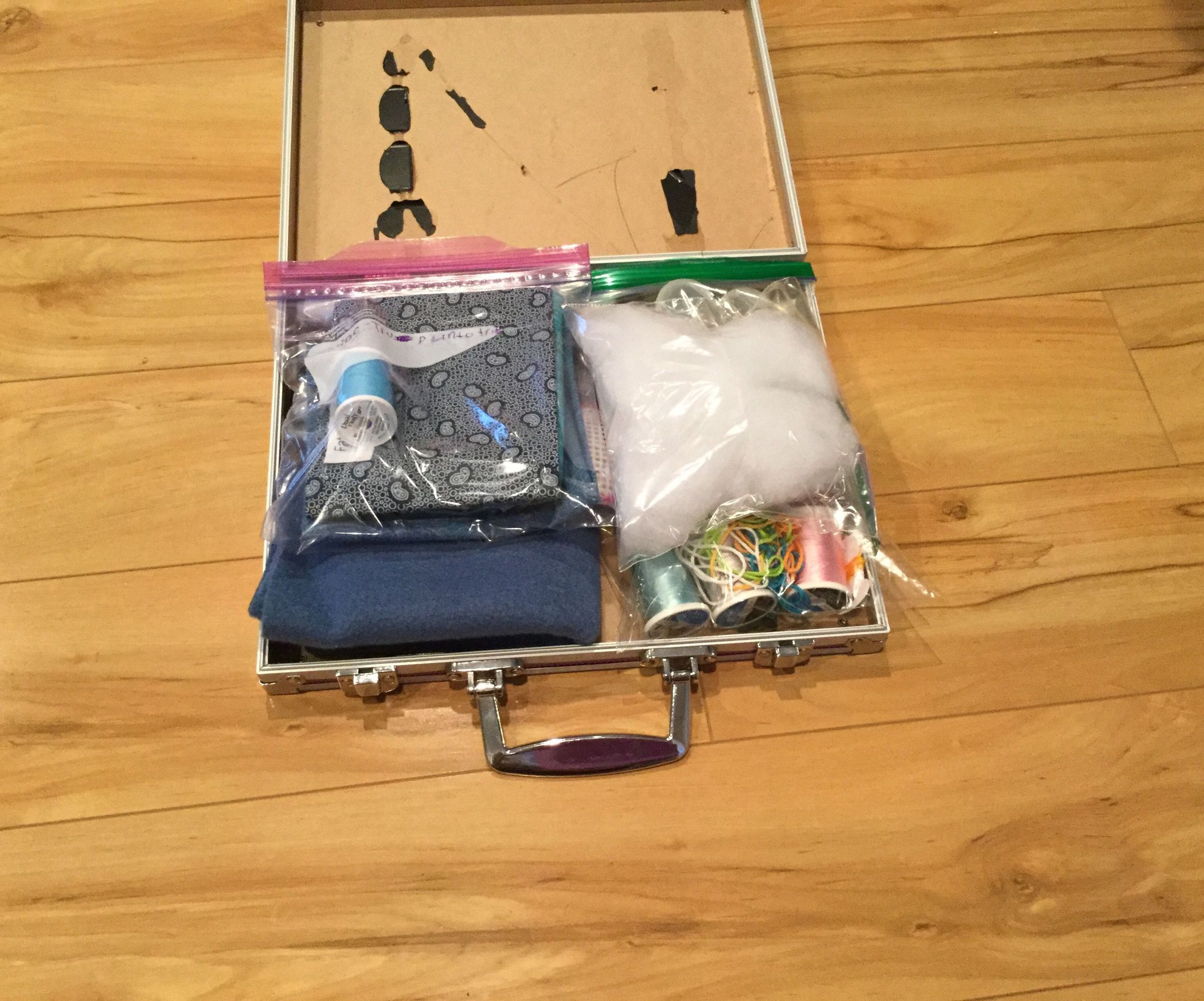 Easy On The Go Sewing Kit : 4 Steps Instructables