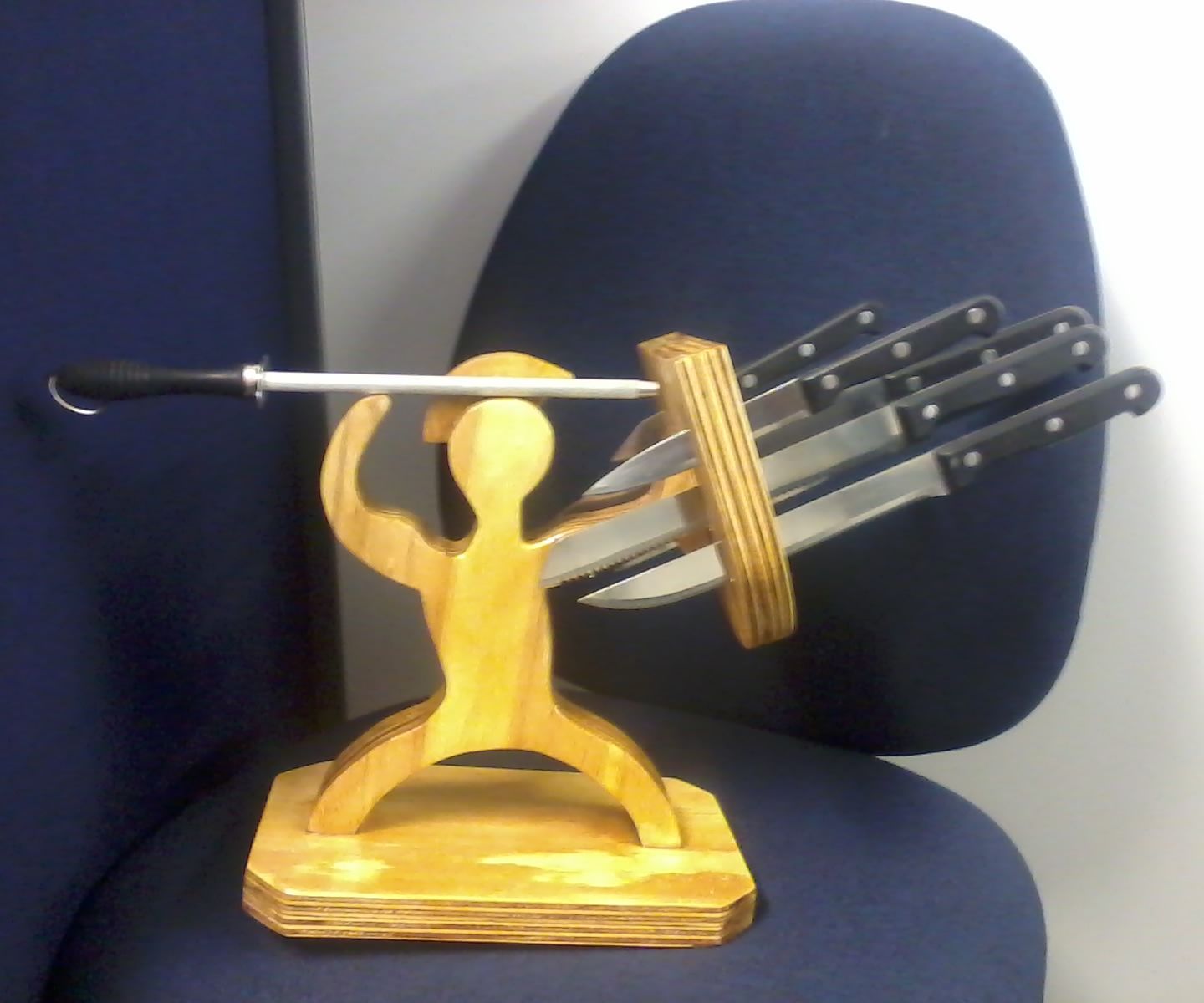 Knife Block a Remix Using Tools That You Might Have! No CNC Machines/Lasers/Phasers/Flux Capacitors or Time Machines Were Used in This Construction!!