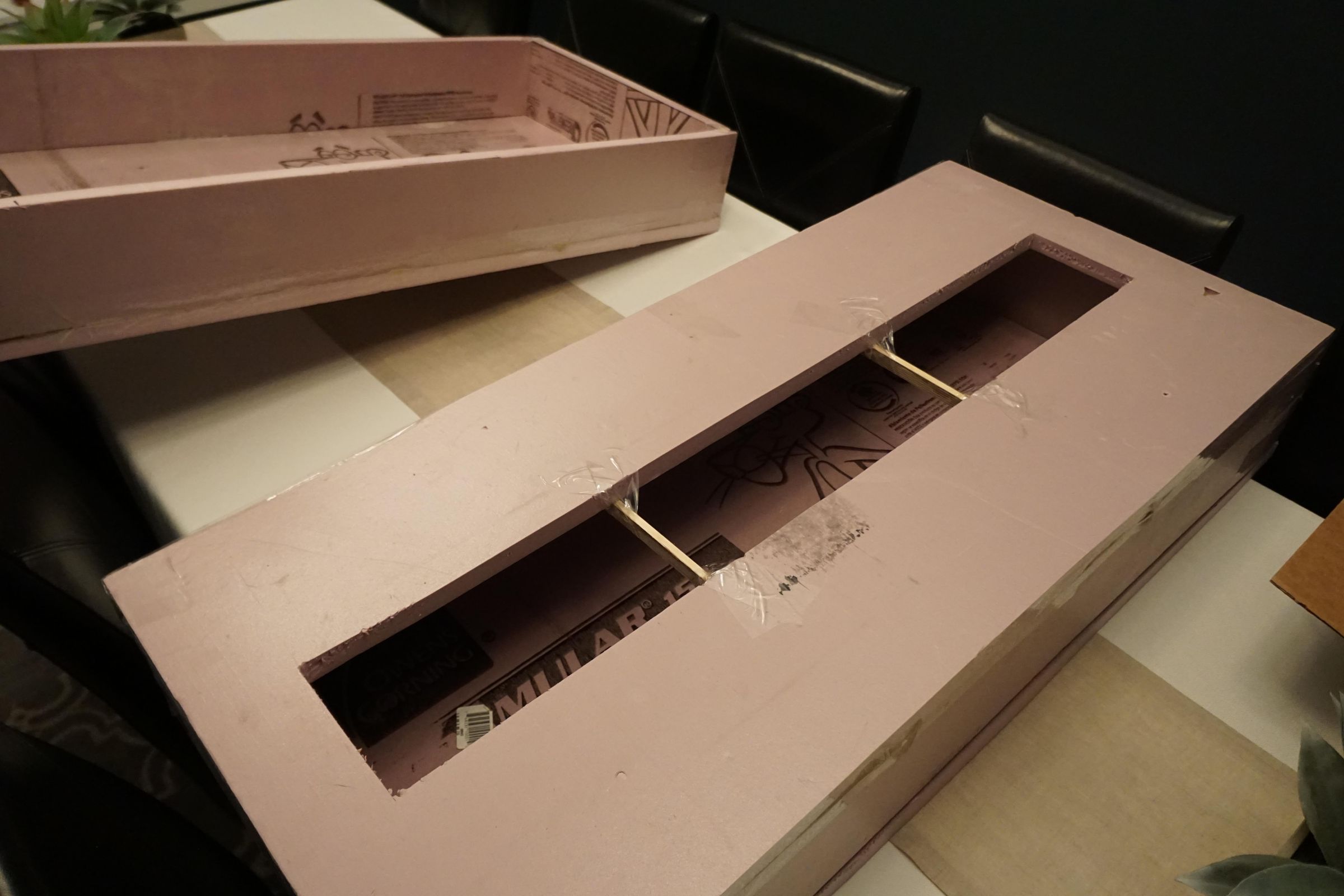 Insulated Cake Box for Five to Six 15" X 20" Cakes 8 Steps