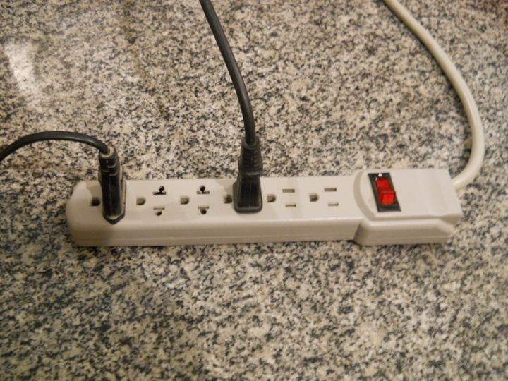 Dual-nation Power Strip
