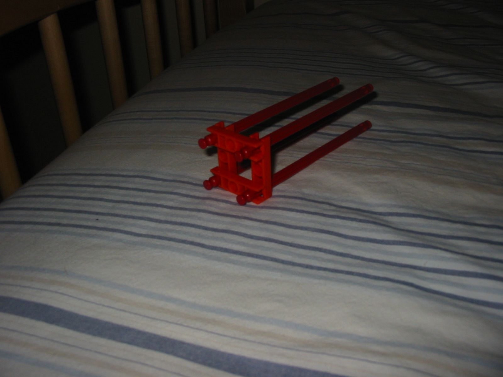 Almost Indestructible Rubber Band Powered K'nex Gun 6 Steps