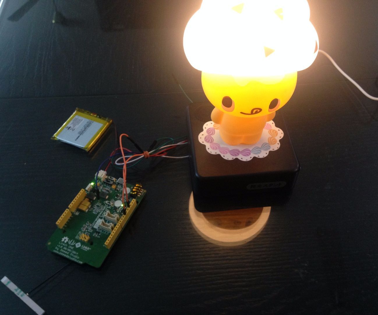 Turn a Lamp Into a Smart Lamp With LinkitONE