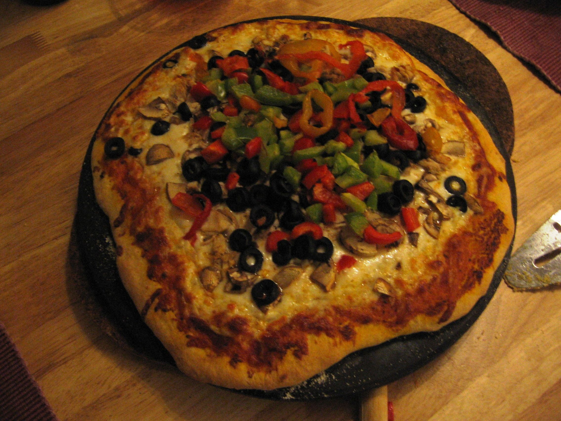 Turkey Pizza With Cranberry Sauce
