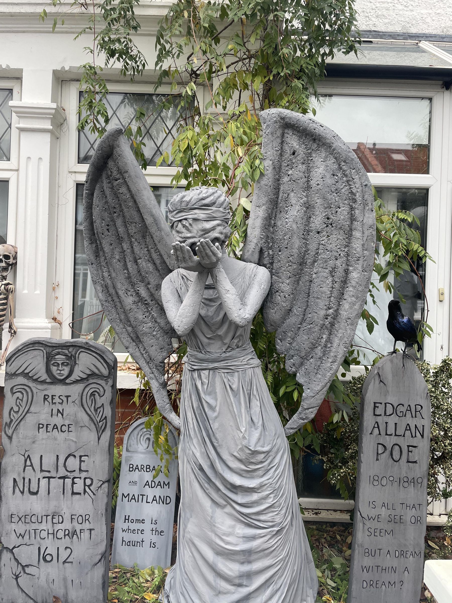 Lifesize Moving Weeping Angel 14 Steps (with Pictures) Instructables